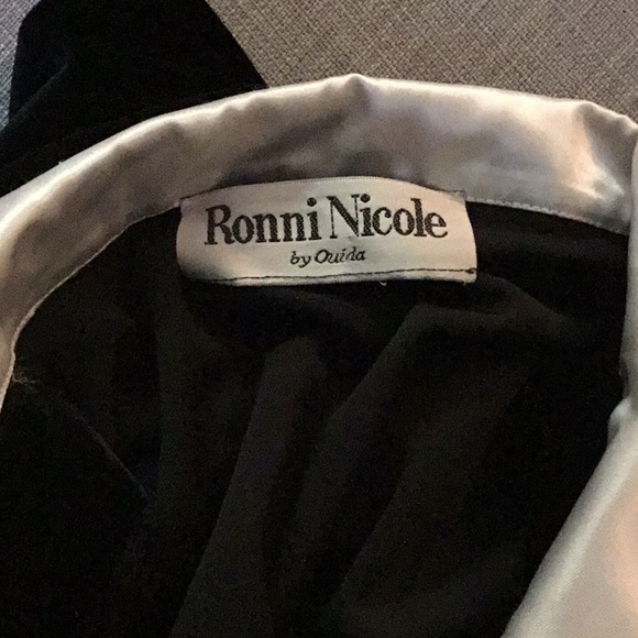 Vintage velvet dress - Picture 2 of 5